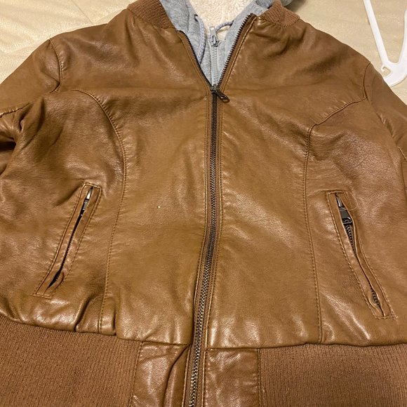 Ci Sono Hooded Cropped Faux Leather Jacket - Picture 12 of 16